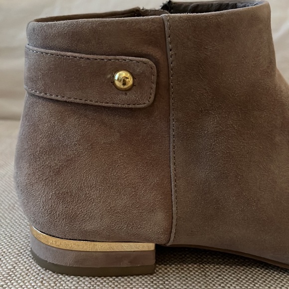 Seychelles Leather Flat Booties Zip up Size 8 - Picture 3 of 10